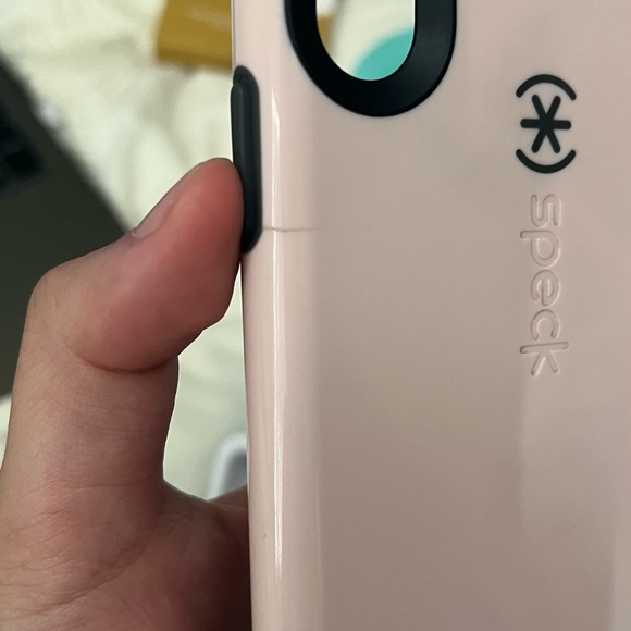 IPHONE XR: Speck Phone Case. - Picture 4 of 7